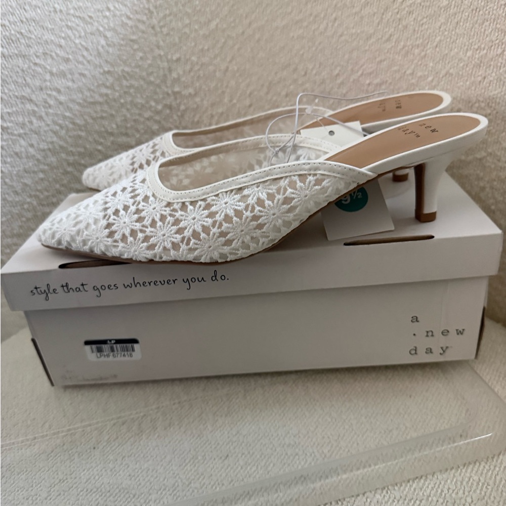 A New Day White Floral Lace Pointed-Toe Mule Heels
